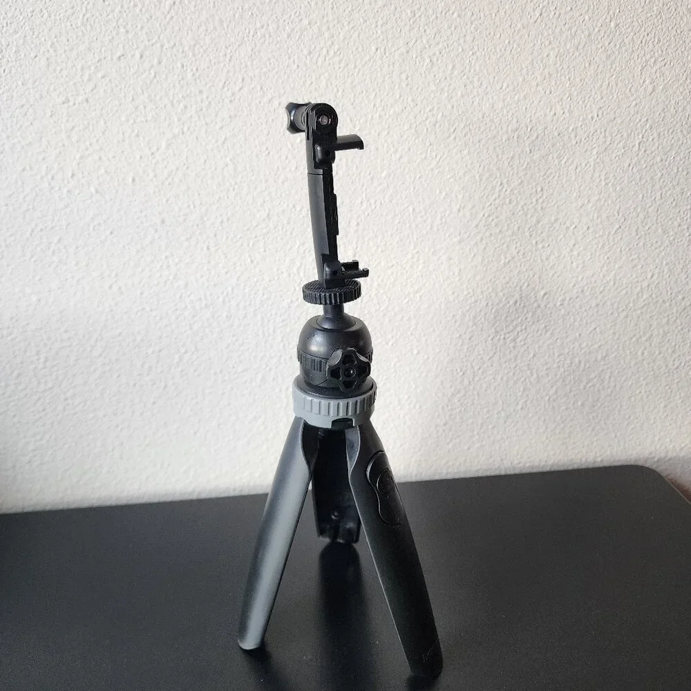 Set of items Bower Content Creator Table Tripod, 5 x 7 Green Screen, & 4 clamps